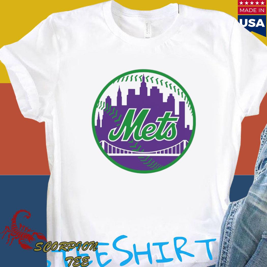 Official Mets women in baseball T-shirt
