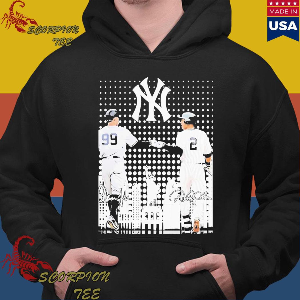 Official 99 aaron judge and 2 derek jeter new york yankees skyline  signatures T-shirt, hoodie, tank top, sweater and long sleeve t-shirt