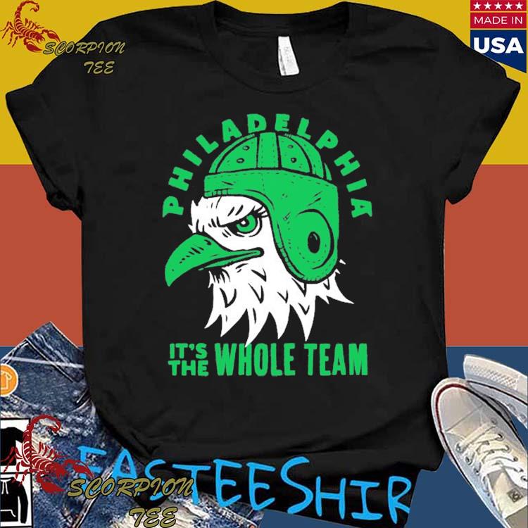 It's the whole team Philadelphia Eagles shirt